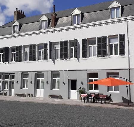 Les Suites Fenelon Le Cateau-Cambresis Экстерьер фото